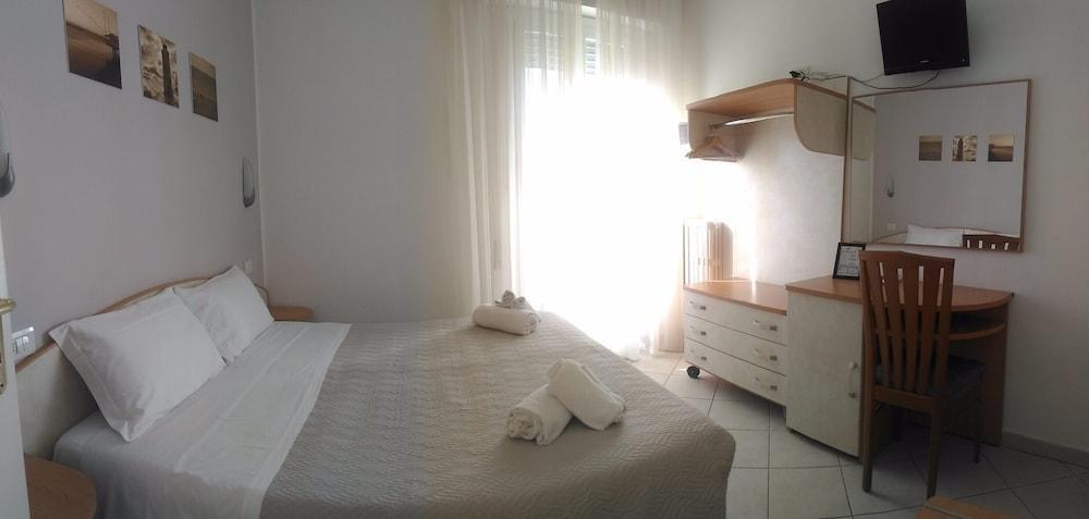 Hotel Prestige ريميني المظهر الخارجي الصورة