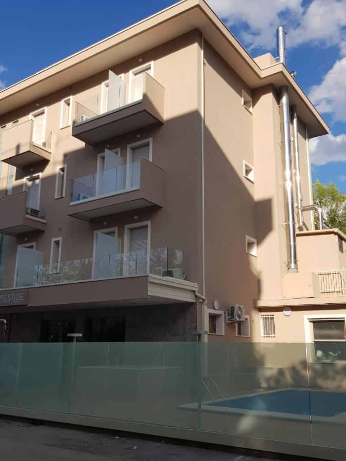 Hotel Prestige ريميني المظهر الخارجي الصورة