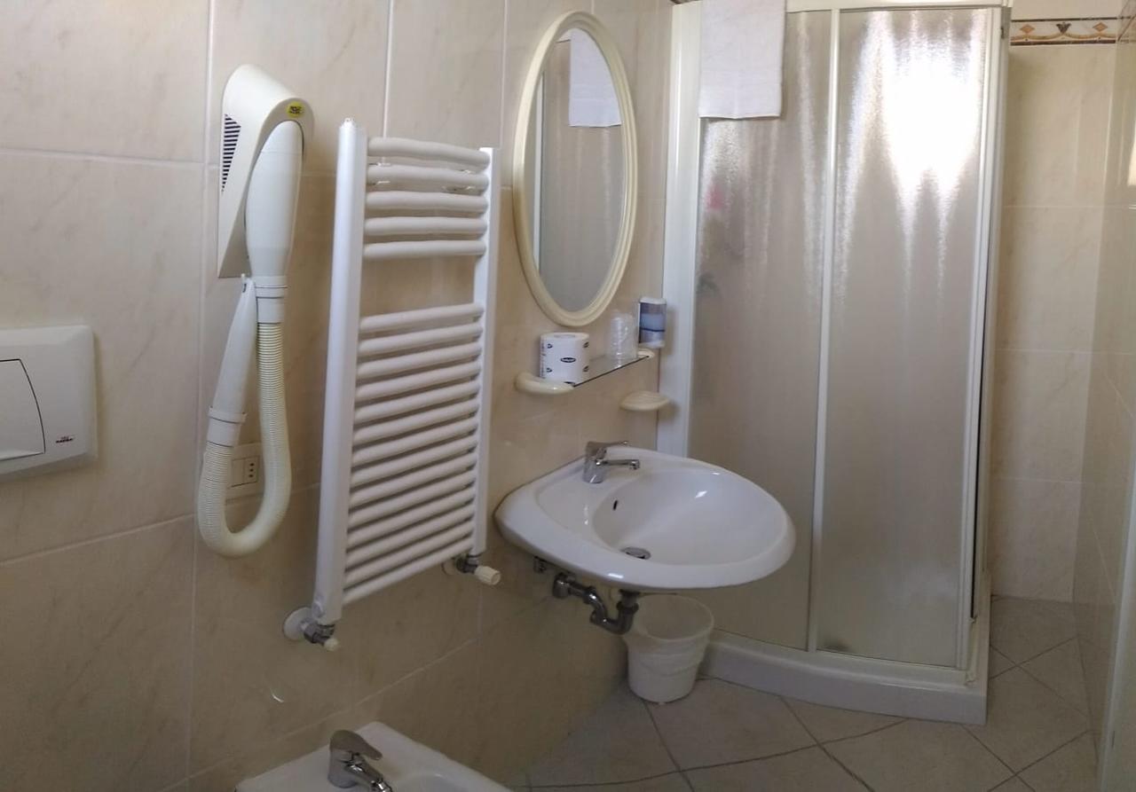 Hotel Prestige ريميني المظهر الخارجي الصورة